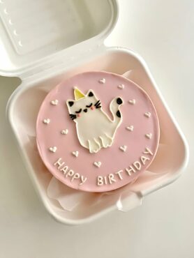 Cute Kitty Birthday Cake