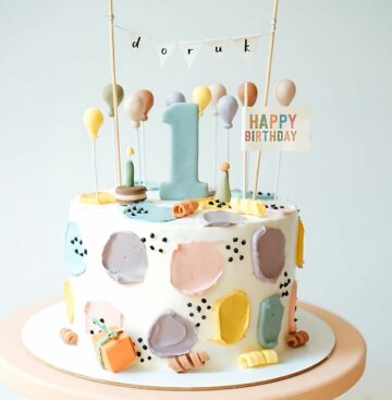 1st Birthday Cake with Balloon and Gift Design