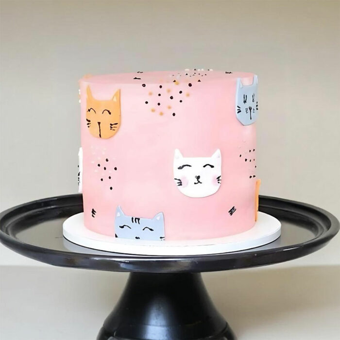 Cute Cat-Themed Cake – Purrfect for Cat Lovers!