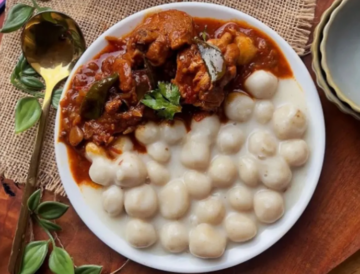 Pidi and Varutharacha Kozhi Curry