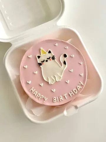 Cute Kitty Birthday Cake